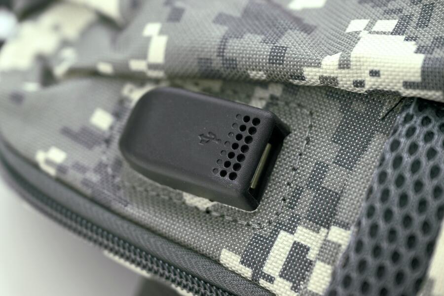 Batoh přes rameno CATTARA 13877 Army Pixel 4l