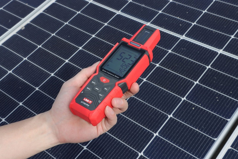 Měřič solárního záření UNI-T UT381PV